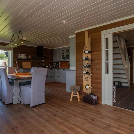 Feriehus Vakker Med Fantastisk Utsikt